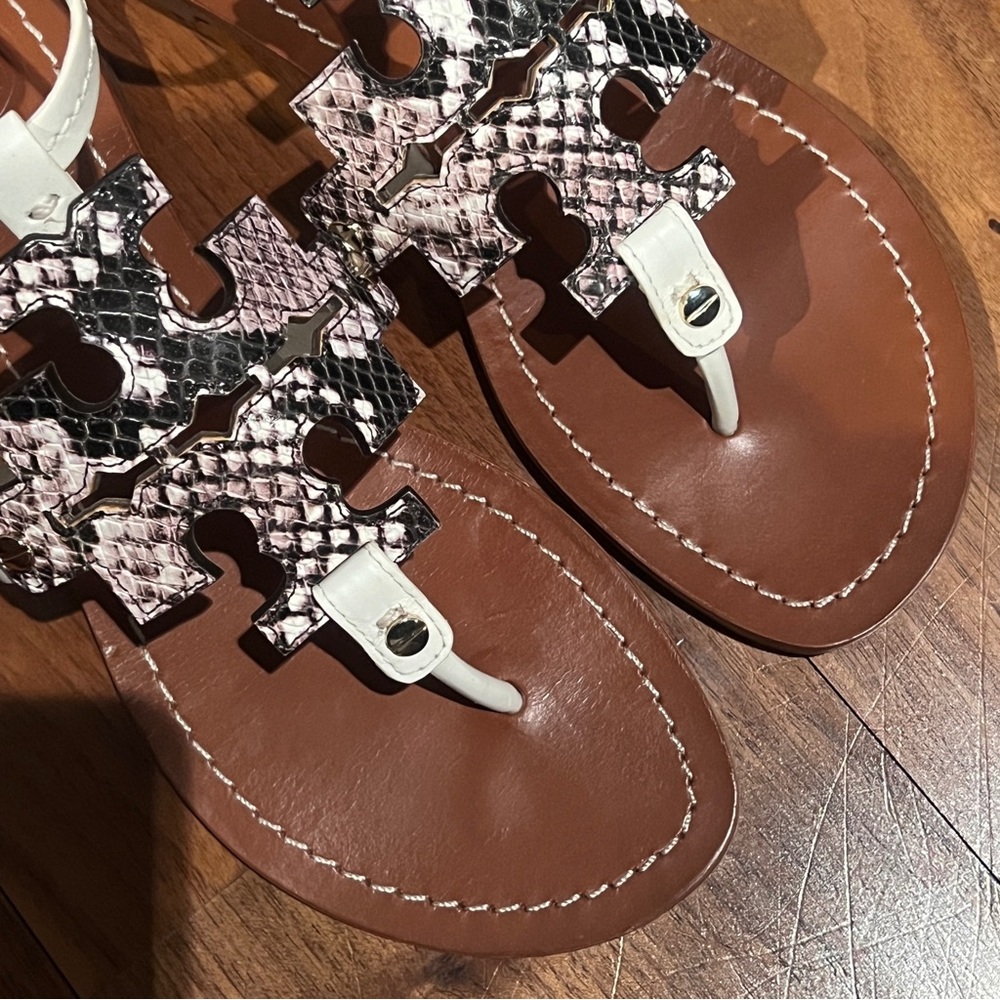 Tory Burch Flat Thong Sandals - Phoebe in EXCELLENT condition! Only worn once! - Picture 6 of 16
